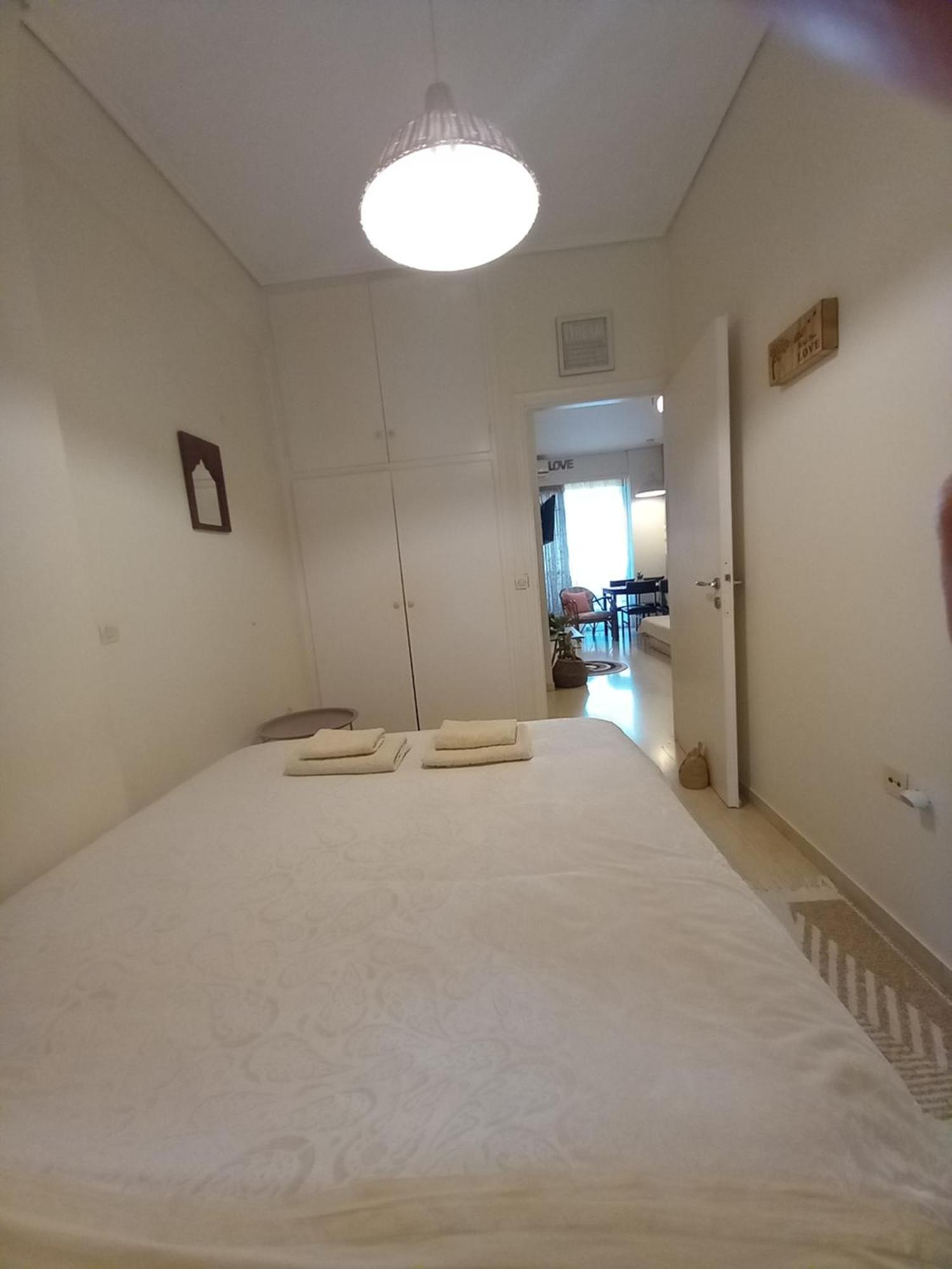 Evie'S Apartment Каламата Екстер'єр фото