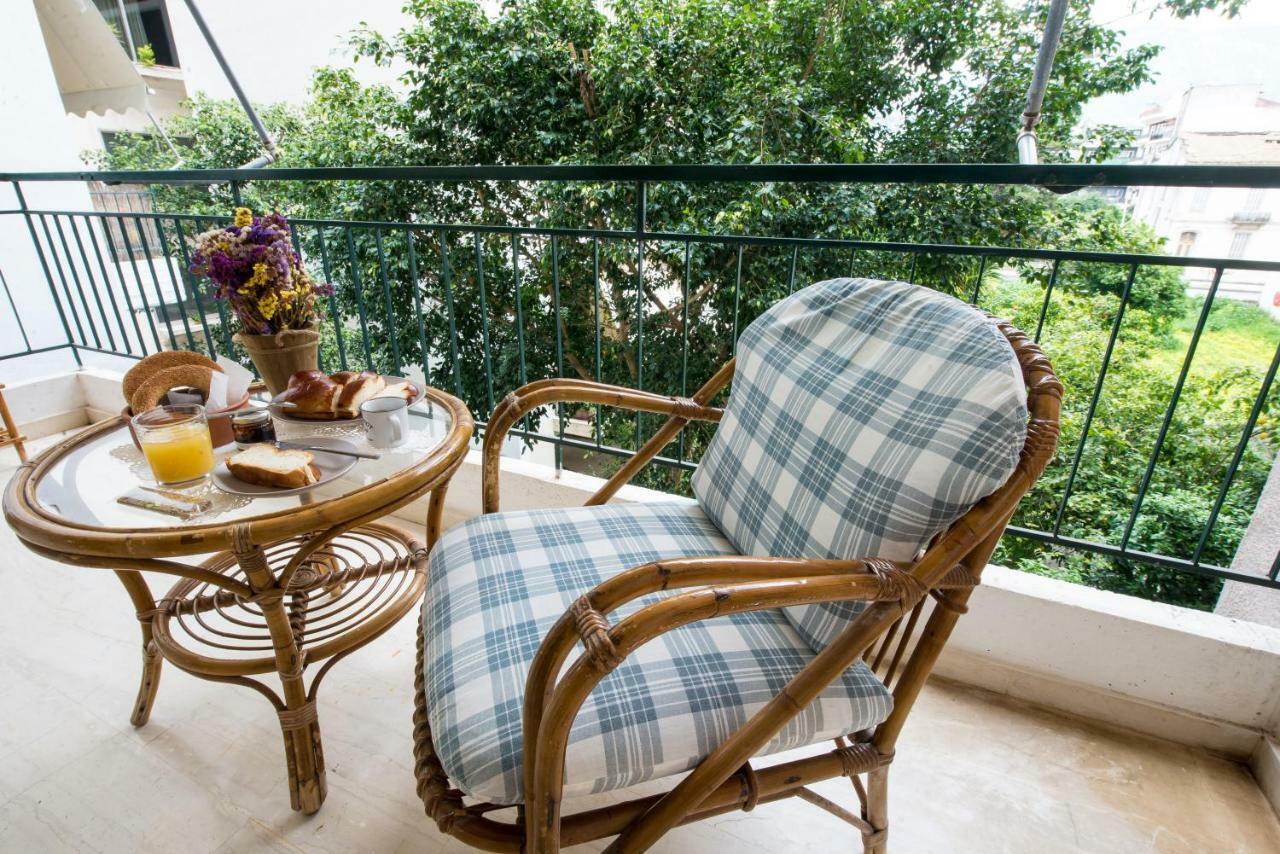 Evie'S Apartment Каламата Екстер'єр фото
